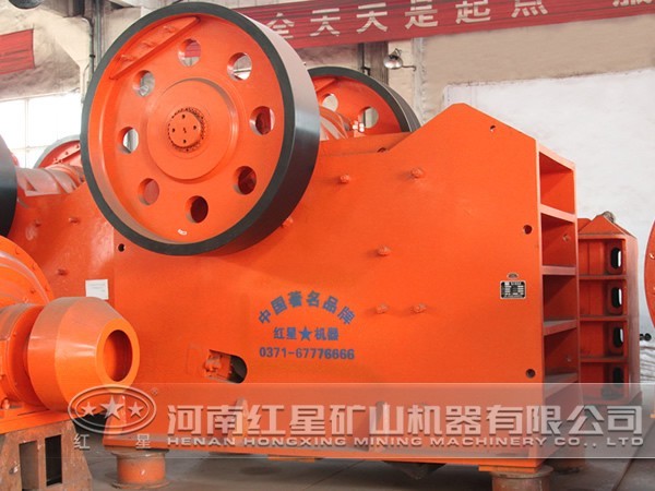 鄂式破碎機(jī)吊裝圖