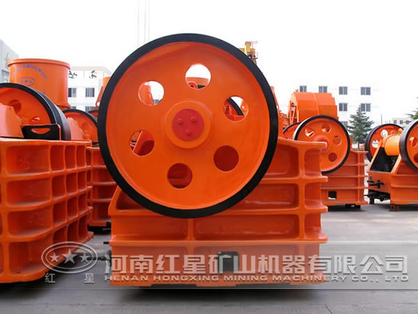 簡(jiǎn)擺顎式破碎機(jī)