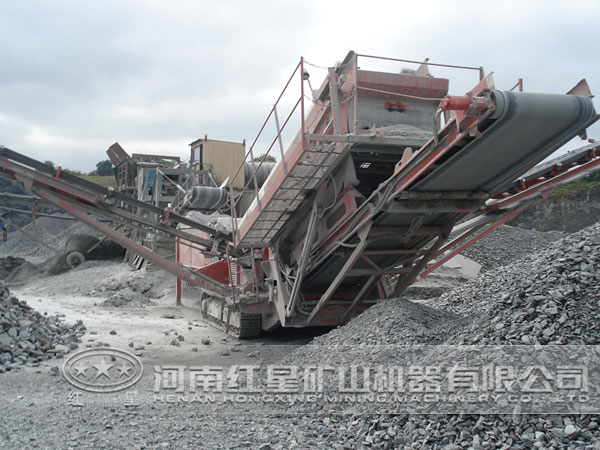 履帶式移動(dòng)破碎站