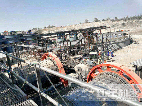 鐵礦磨礦現(xiàn)場(chǎng)