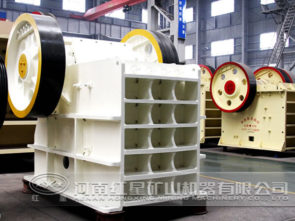 400-600的顎式破碎機(jī)