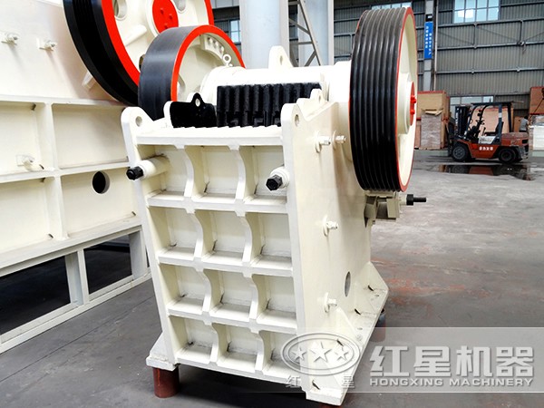 角閃巖破碎機(jī)