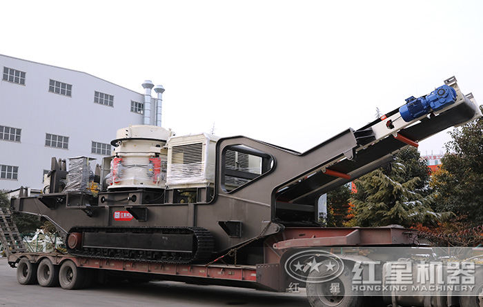 移動(dòng)破碎站發(fā)貨現(xiàn)場(chǎng)