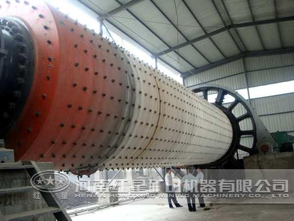 白鉛礦球磨機廠家選購技巧