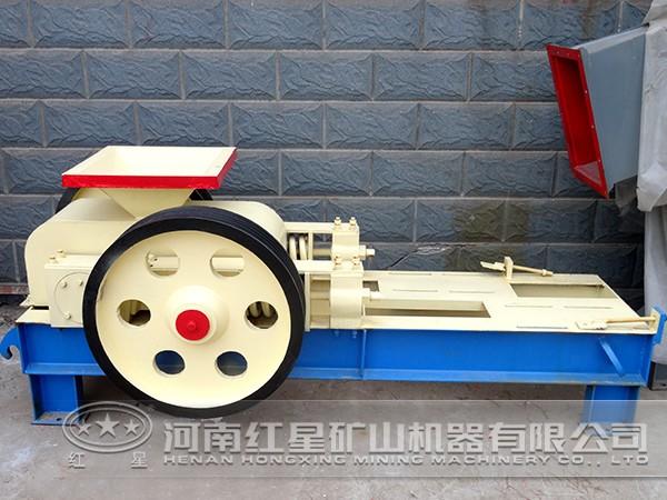 新型對(duì)輥式破碎機(jī)