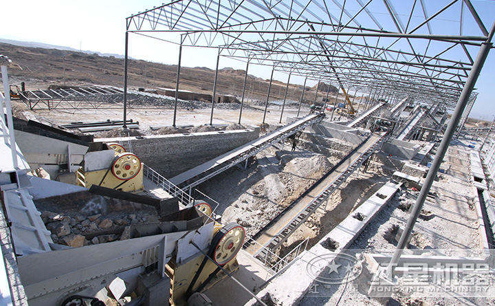 大型破碎設備現(xiàn)場