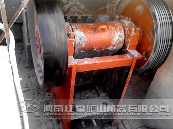 破碎生產(chǎn)線現(xiàn)場