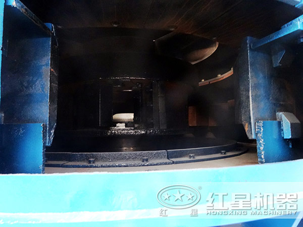 制砂機(jī)內(nèi)部