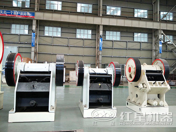 小型碎石機(jī)圖片