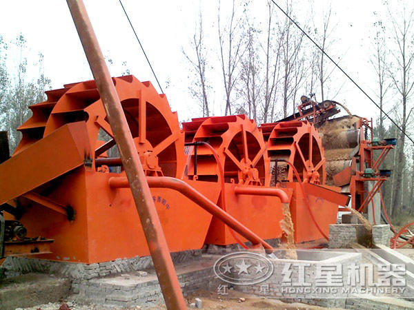 輪斗洗砂機(jī)作業(yè)現(xiàn)場