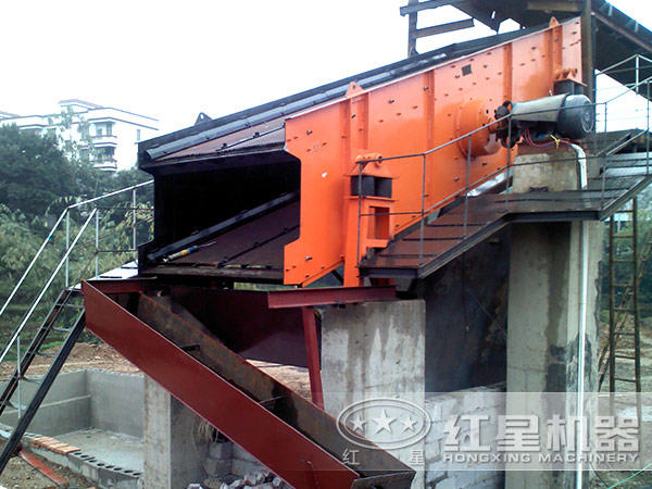 圓振動(dòng)篩作業(yè)現(xiàn)場(chǎng)