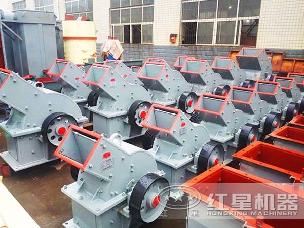 規(guī)格型號不同的石頭錘式破碎機
