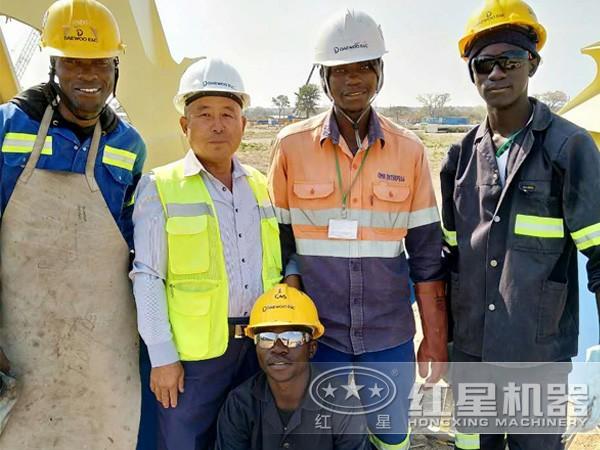 紅星技術人員與客戶合影