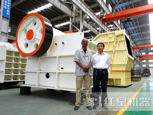 青石顎式破碎機(jī)