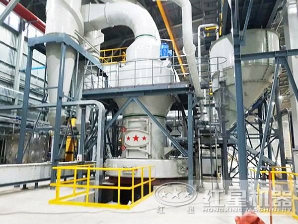 磨粉生產(chǎn)線中的雷蒙機(jī)