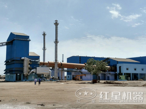 白灰回轉(zhuǎn)窯作業(yè)現(xiàn)場