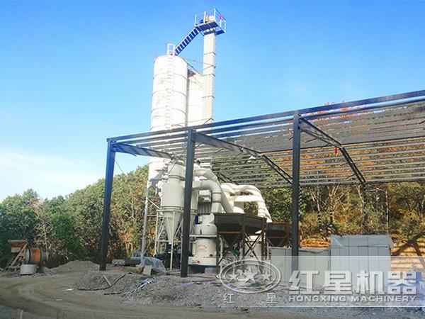 山東日照客戶發(fā)來(lái)的磨粉機(jī)作業(yè)現(xiàn)場(chǎng)圖