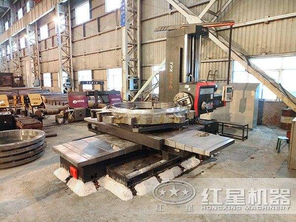 磨粉機生產(chǎn)設(shè)施