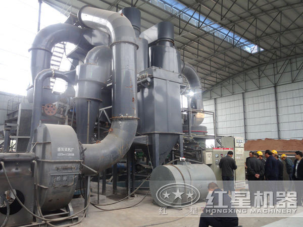 內(nèi)蒙磨粉機(jī)作業(yè)現(xiàn)場(chǎng)