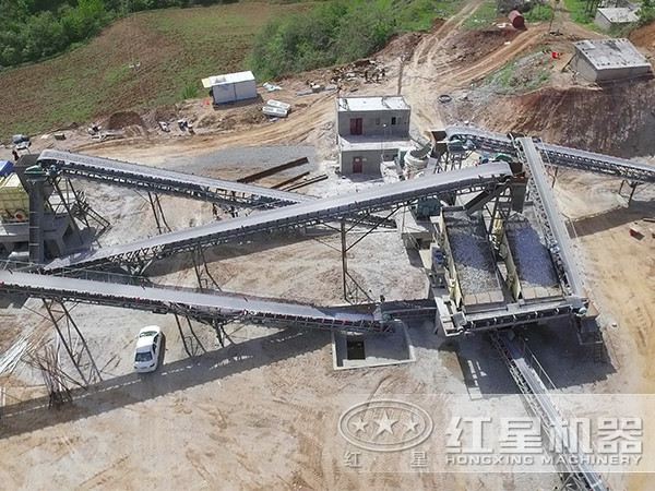 破碎生產(chǎn)線現(xiàn)場