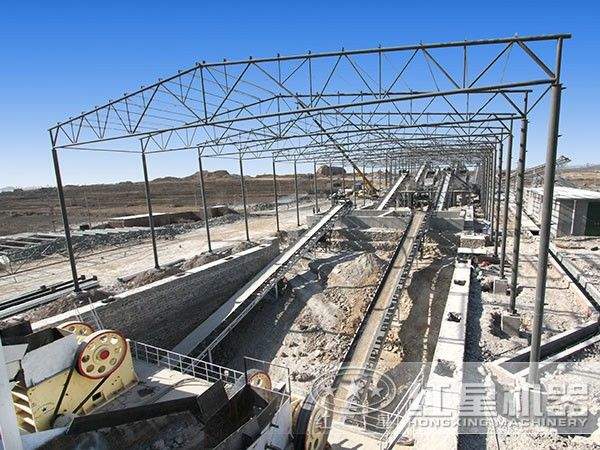 破碎生產(chǎn)線設(shè)備-顎式破碎機(jī)