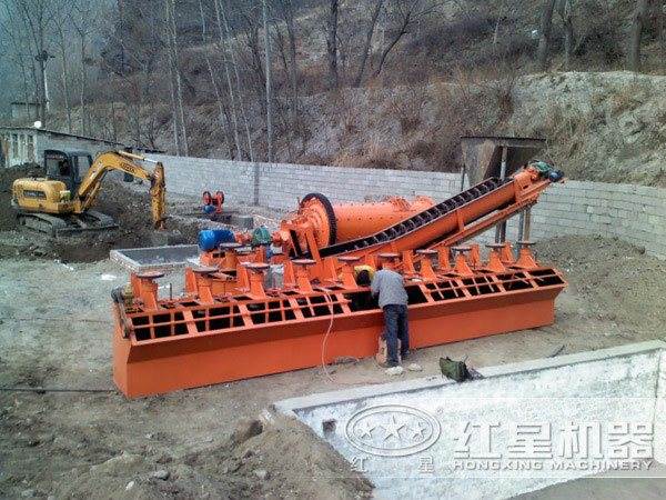 選礦生產(chǎn)線設(shè)備-顎式破碎機(jī)