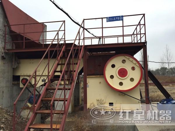 破碎機作業(yè)現(xiàn)場