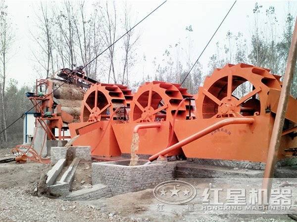 沙子洗砂機(jī)作業(yè)現(xiàn)場