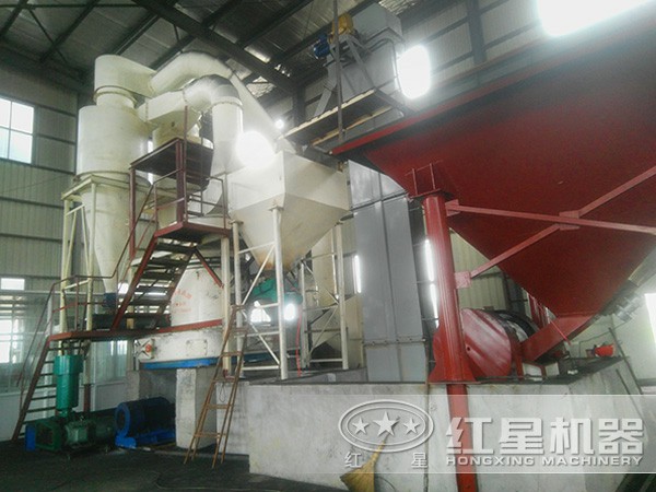 磨粉機(jī)的生產(chǎn)現(xiàn)場