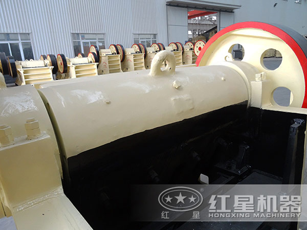 鄂式磕石機破碎腔口圖