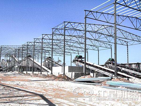 山東某客戶青石制砂生產(chǎn)線現(xiàn)場圖