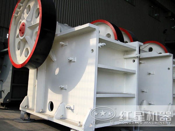 顎式碎石機(jī)