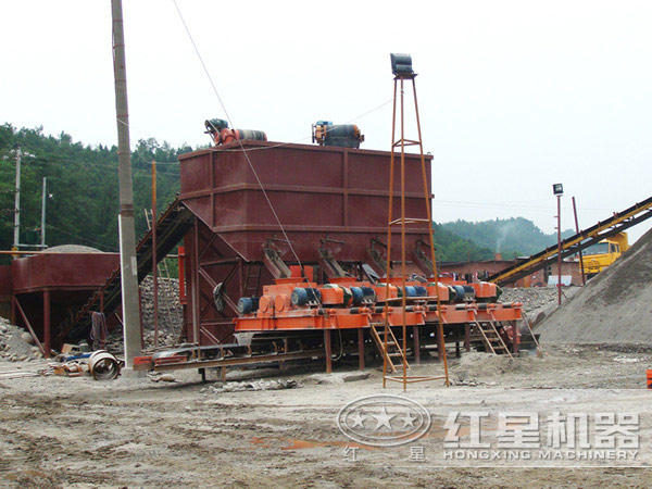 對(duì)輥式破碎機(jī)破碎能力強(qiáng)，破碎效果好