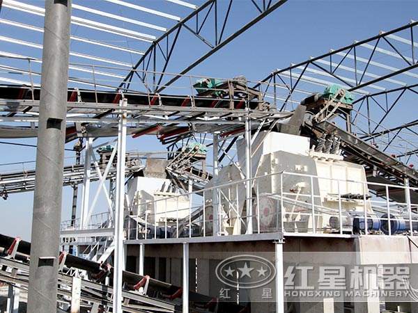 新型環(huán)保石灰石反擊式破碎機(jī)自動化程度高