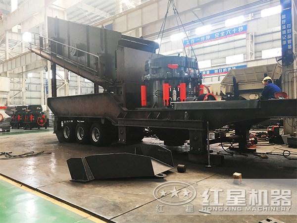 鵝卵石移動破碎機功能齊全，節(jié)省時間