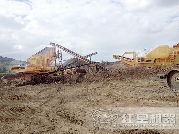 移動式破碎生產(chǎn)線現(xiàn)場