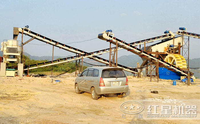 石灰?guī)r洗砂機(jī)現(xiàn)場(chǎng)