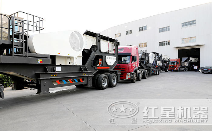 紅星車(chē)載一體式河卵石打破機(jī)發(fā)貨現(xiàn)場(chǎng)