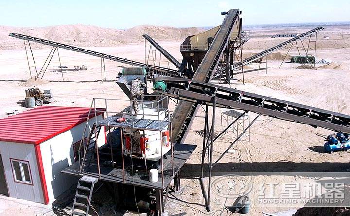 河北客戶(hù)硅礦破碎生產(chǎn)線現(xiàn)場(chǎng)