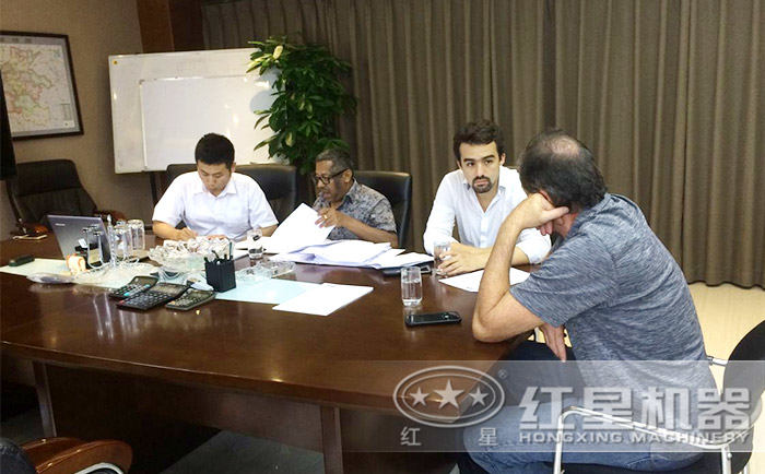 與客戶(hù)探討設(shè)備配置方案