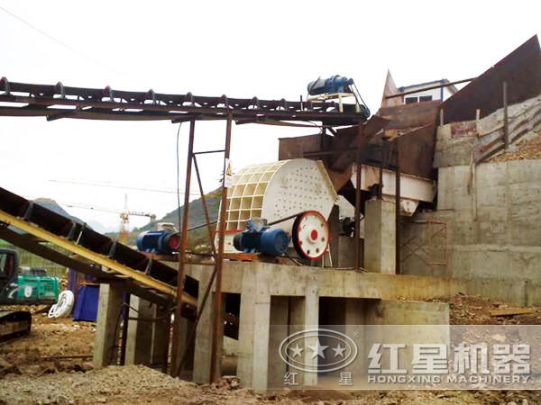 錘式破碎機現場