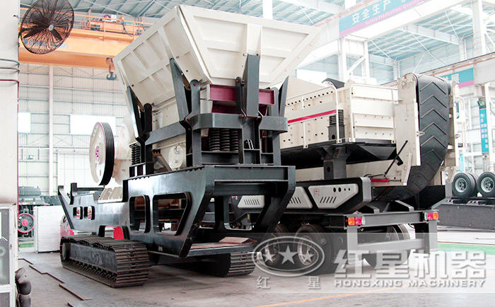 履帶移動(dòng)式建筑垃圾破碎機(jī)生產(chǎn)車(chē)間