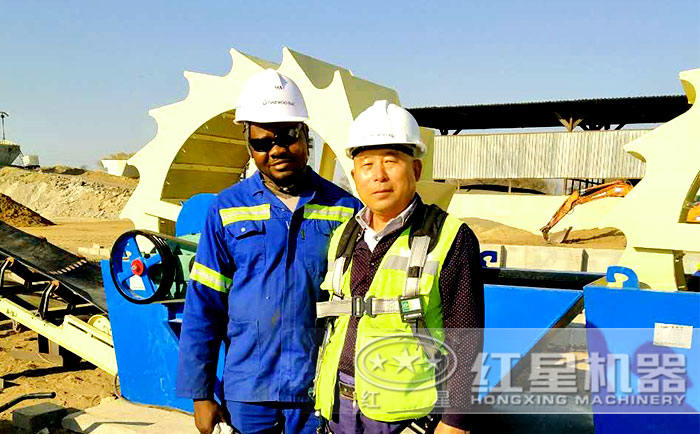 紅星售后人員與客戶合照