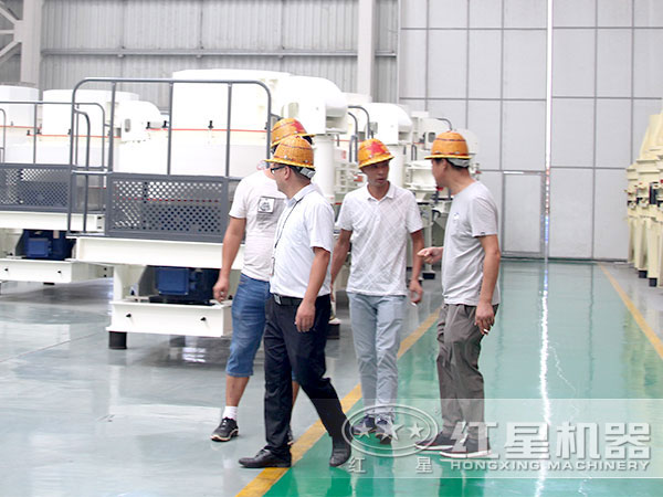 河卵石制砂機(jī)廠家車間