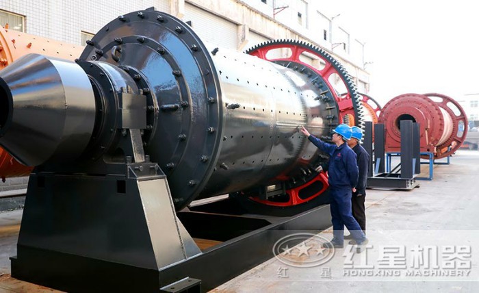 客戶到廠參觀粉煤灰球磨機