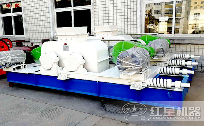 珍珠巖雙齒輥破碎機生產廠家