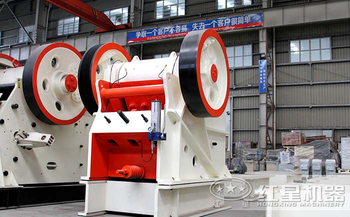 大型顎式碎石機