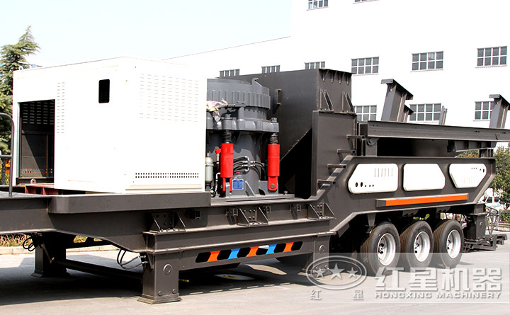 輪胎式移動破碎站+圓錐式破碎機(jī)