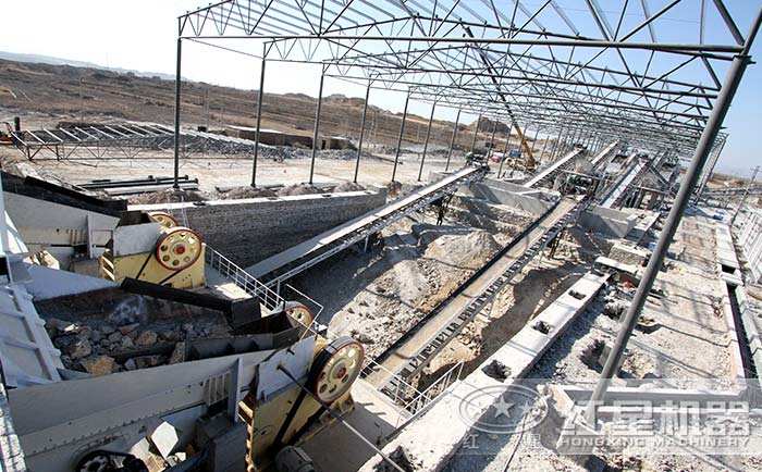 江西日產(chǎn)10000噸石頭顎式粉碎機現(xiàn)場