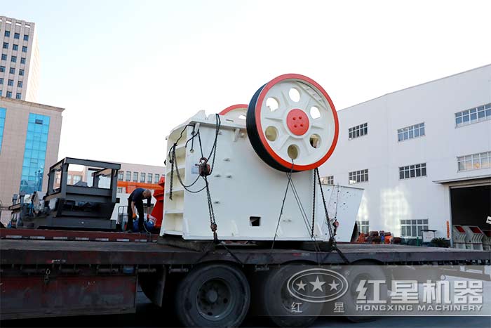 紅星煤渣粉碎機發(fā)貨現(xiàn)場